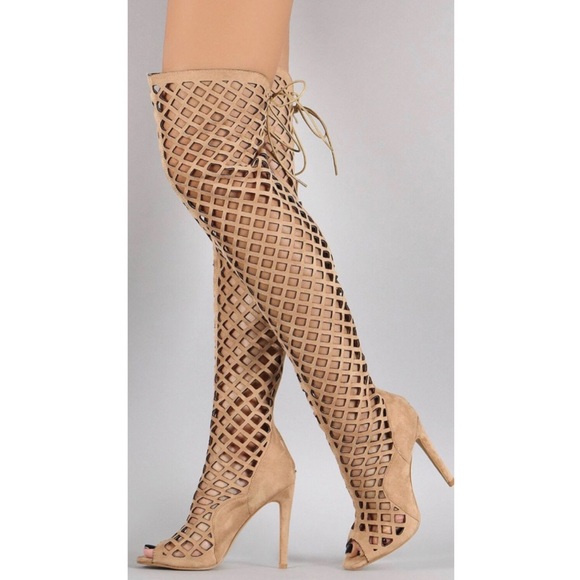 Outfit 2 - Picture 7 of 7